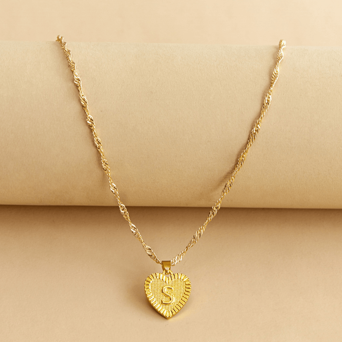 RICCARDI - COLLIER "Golden Love Initial" - Riccardi