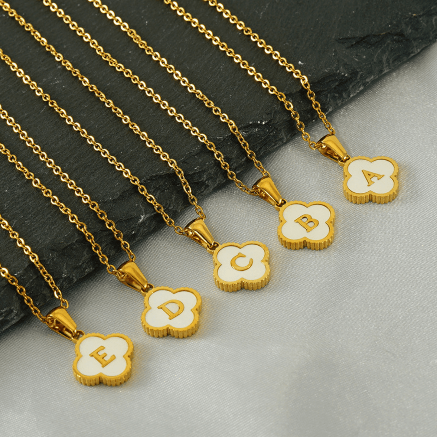 RICCARDI - COLLIER "Lucky Letter" - Riccardi