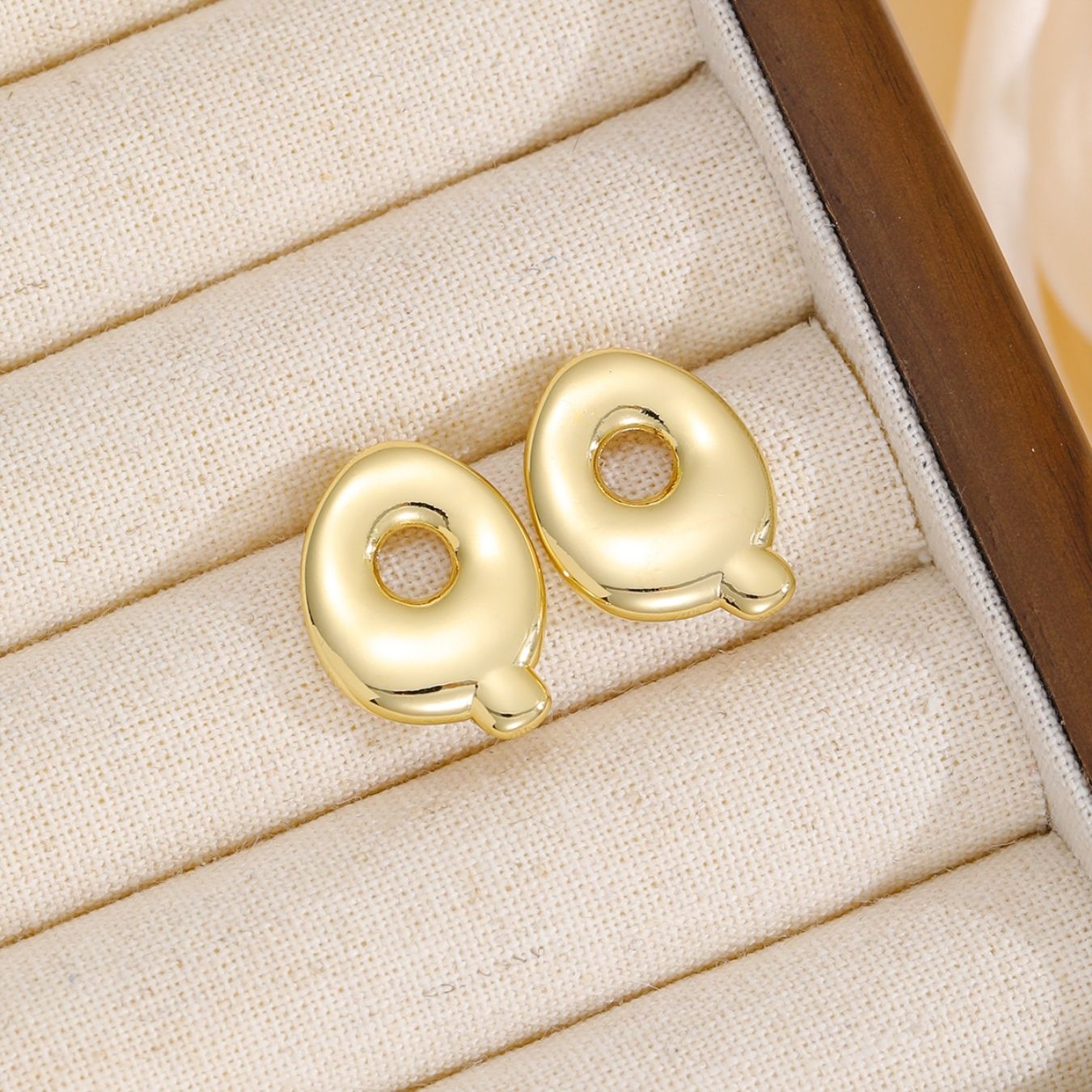 Initial Earrings "Luxe Bubble"