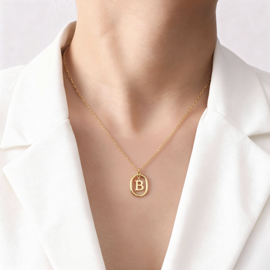 Initial Necklace "Charm"