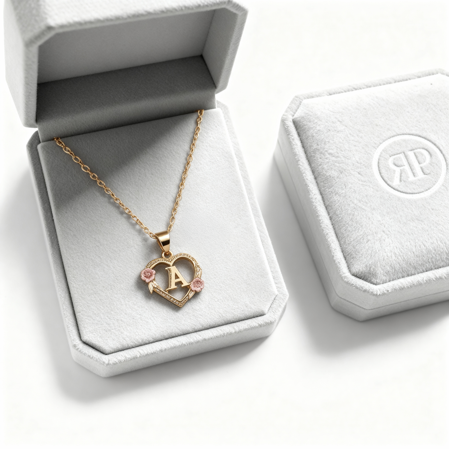 Initial Necklace "Bloom"