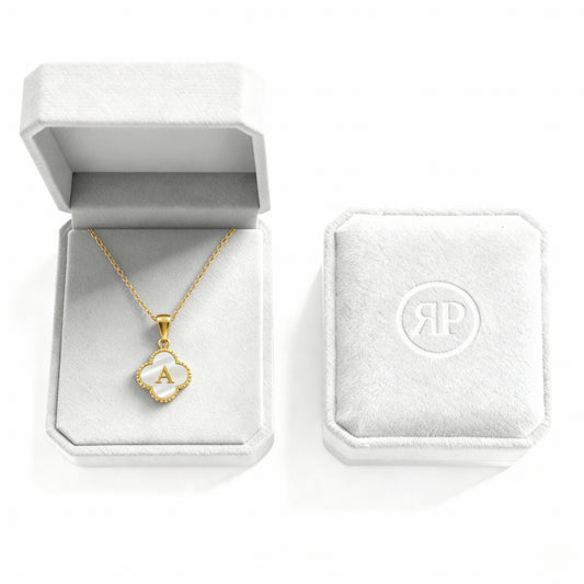 Initial Necklace "Lucky"